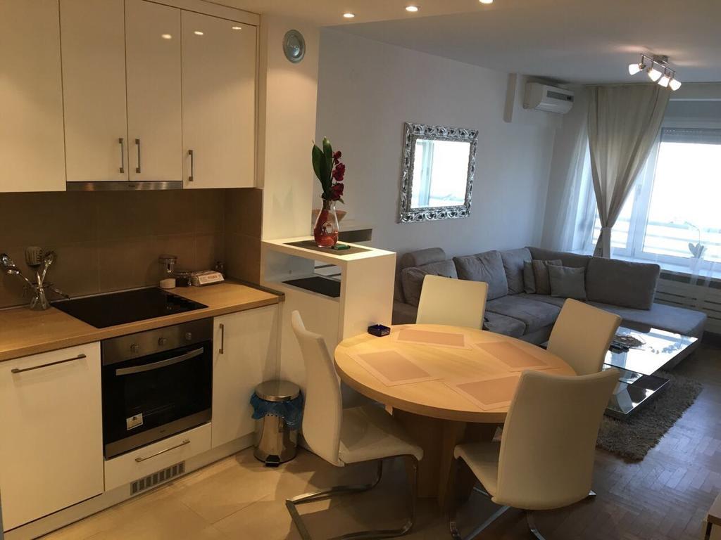 Apartment Gorki Belgrado Esterno foto